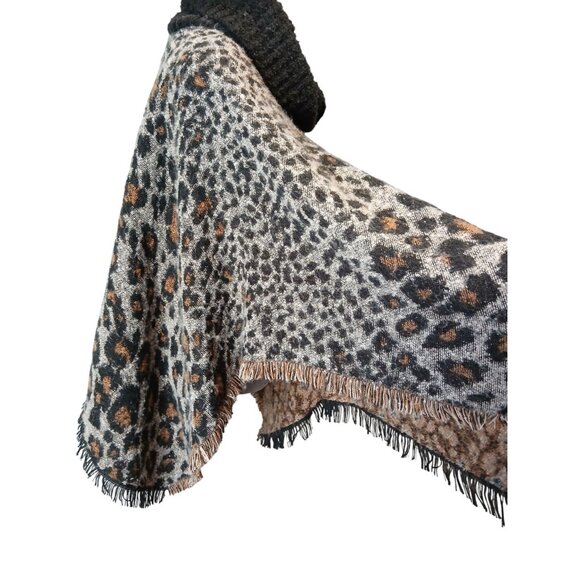Leopard Print Sweater Poncho Ribbed Cowl Neck Fringe Edges Womens Small/Medium - Picture 5 of 6